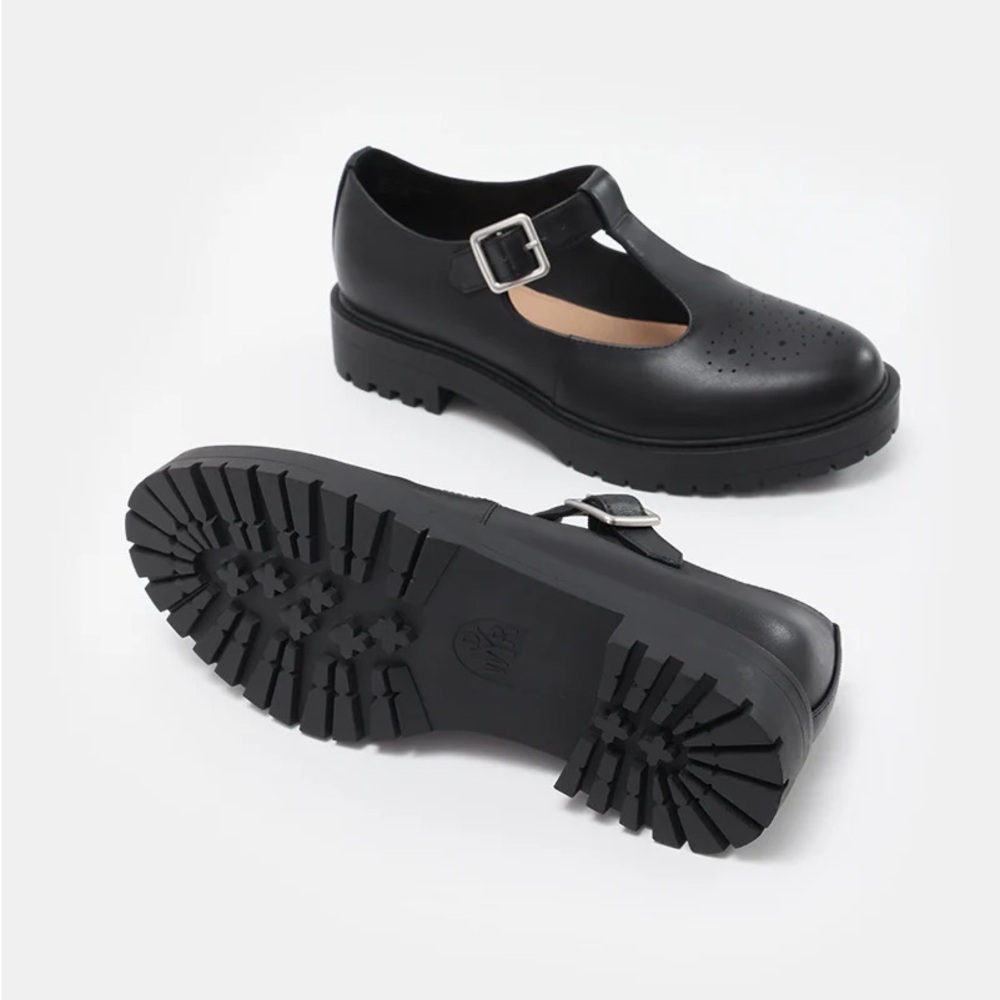 WYDR‎ Studios T-Strap Lug Mary Jane Black Leather Shoes NIB Size 12WW